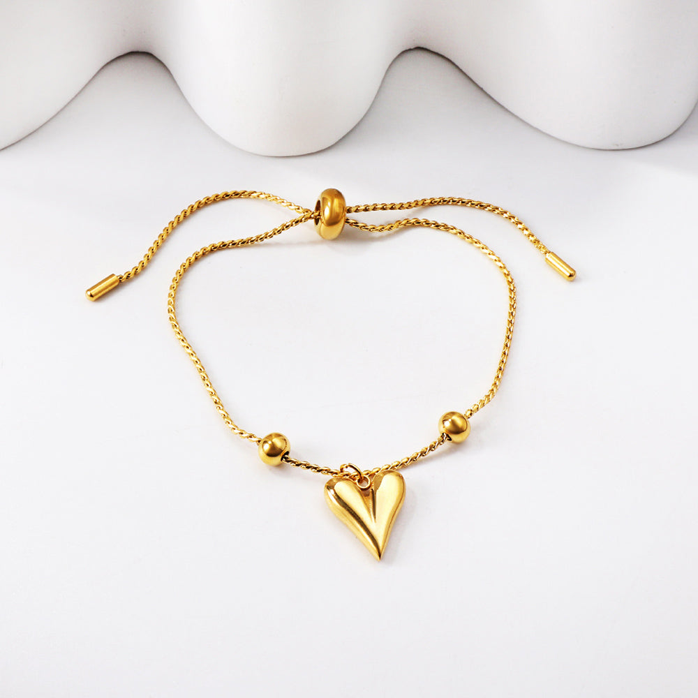 ZANORA - Heart Shaped Pendant Bracelet