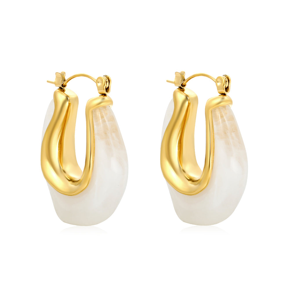 ZANORA  - U-shaped White Curved Pearl Earring
