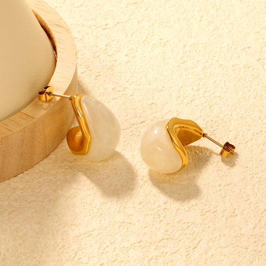 ZANORA  - Semi-Curved Teardrop Earring