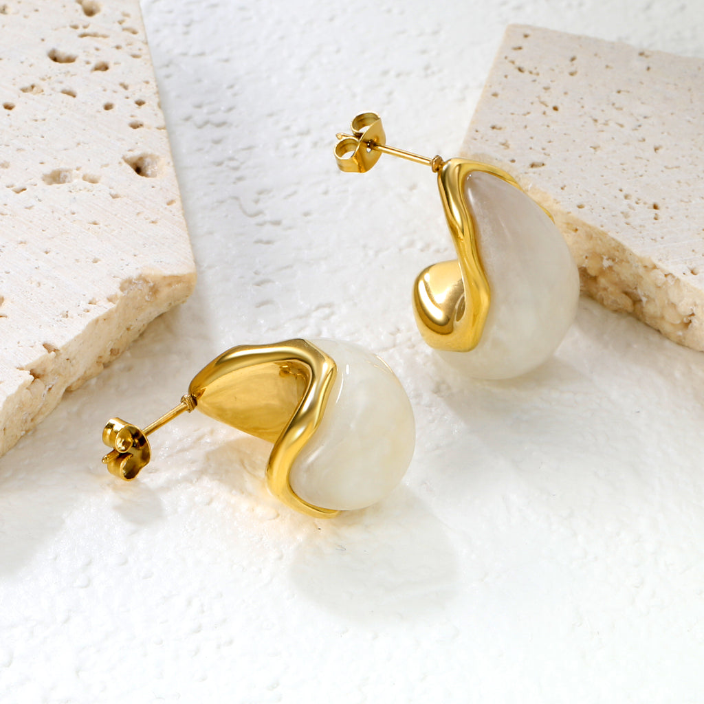 ZANORA - White Teardrop Earring
