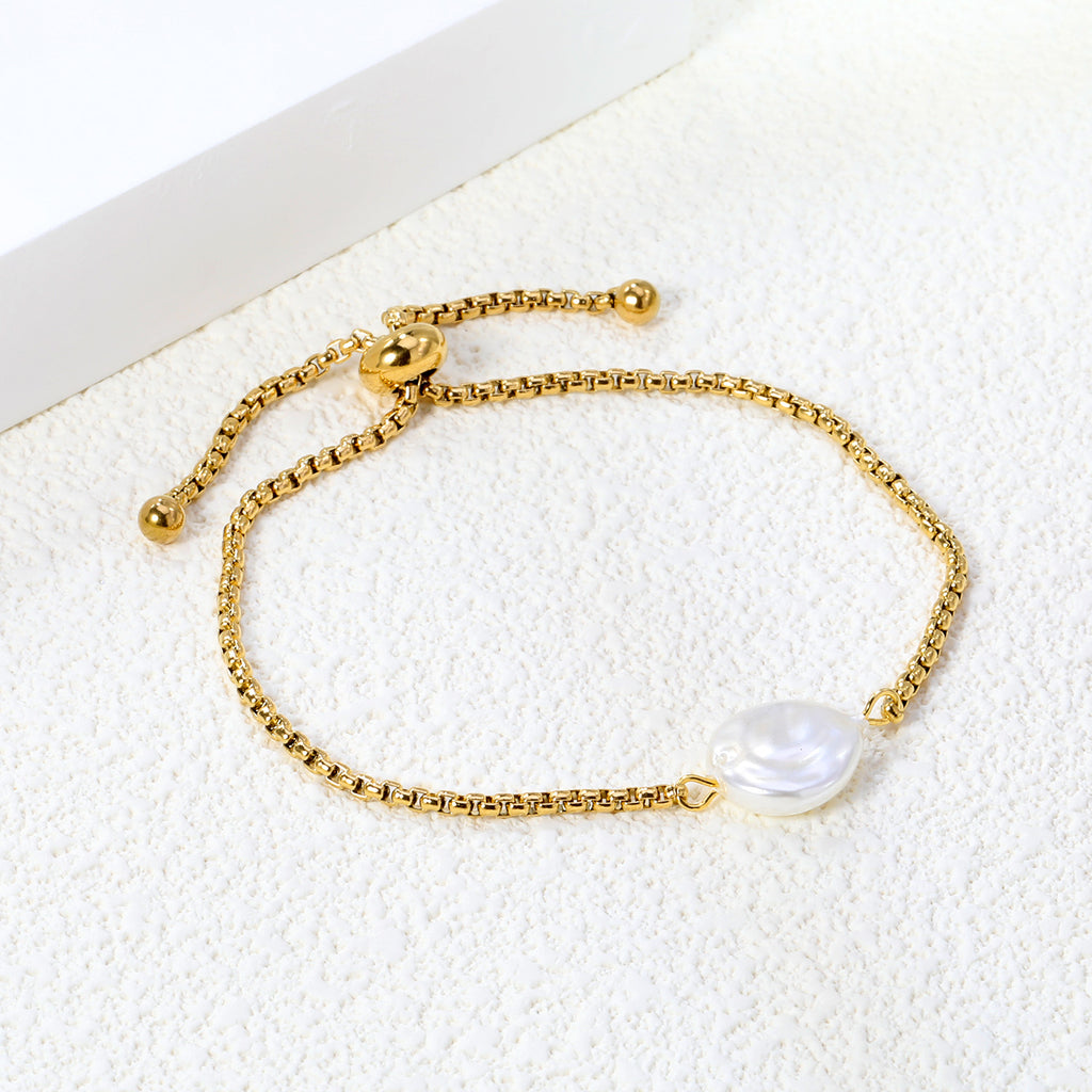 ZANORA  - Round White Pearl Bracelet