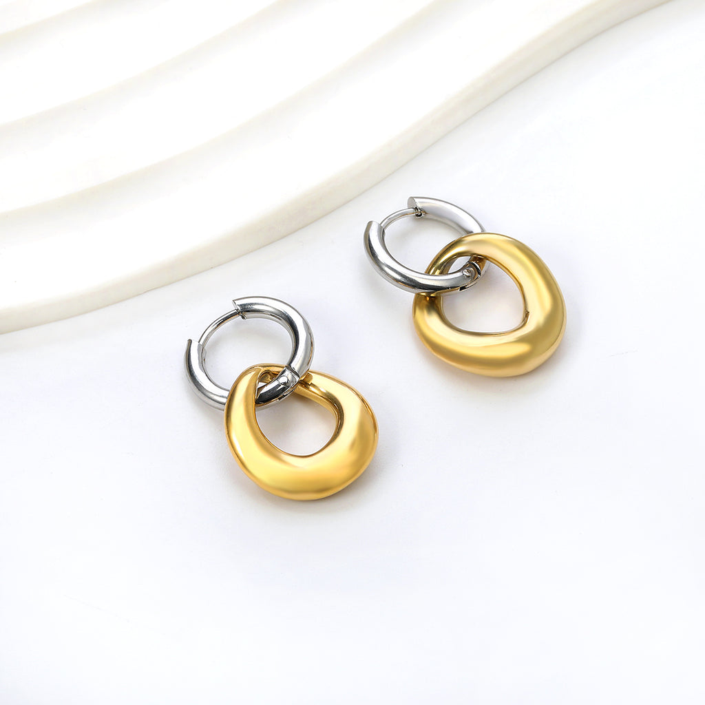 ZANORA  - Circle Shaped Hoop Earring