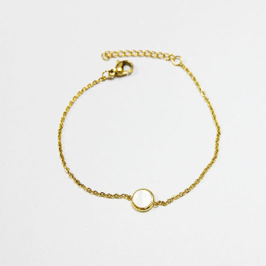 ZANORA - White Shell Bracelet