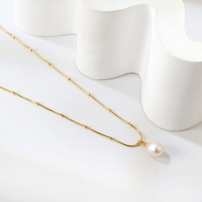 ZANORA  - White Pearl Pendant Necklace