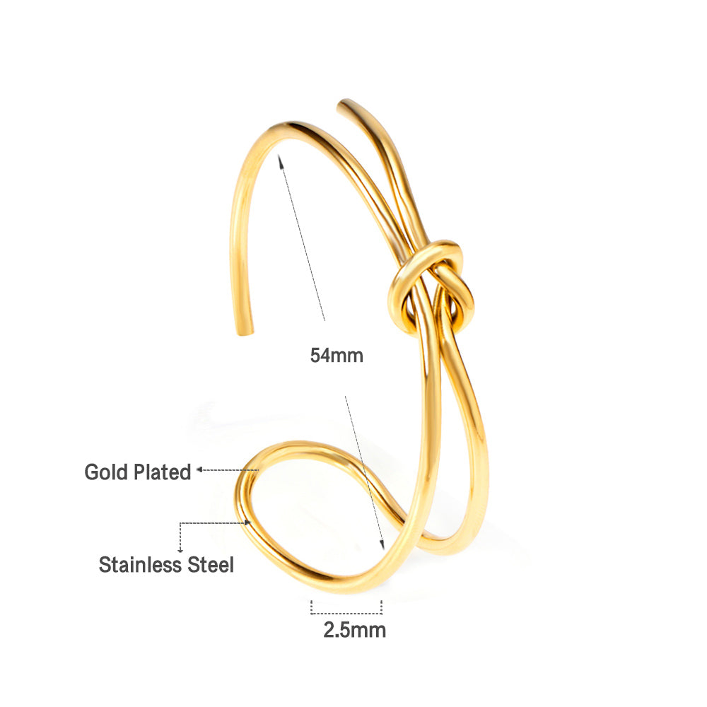 ZANORA  - Clasp Shaped Bangle