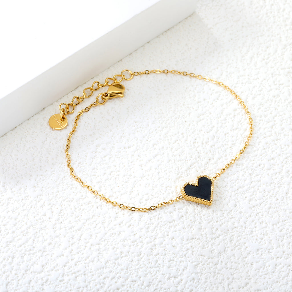 ZANORA  Black heart shape bracelet